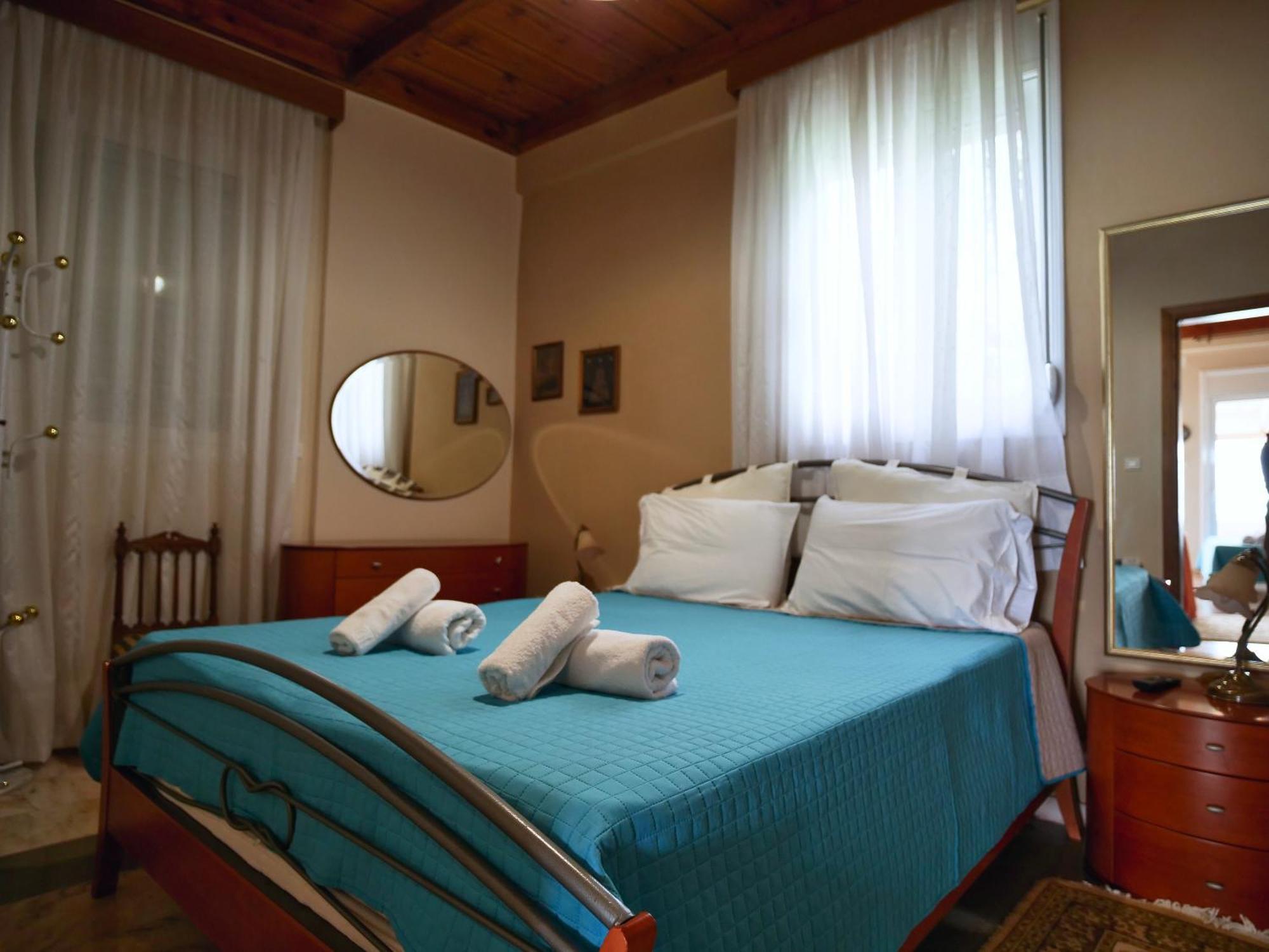 Verga Beachfront House By "Elite" Kalamata Bagian luar foto